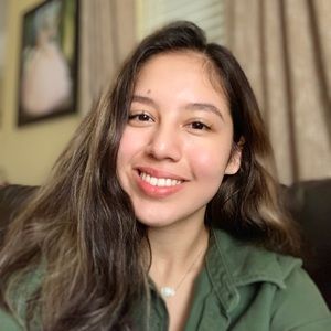 Meet your Posher, Daniela